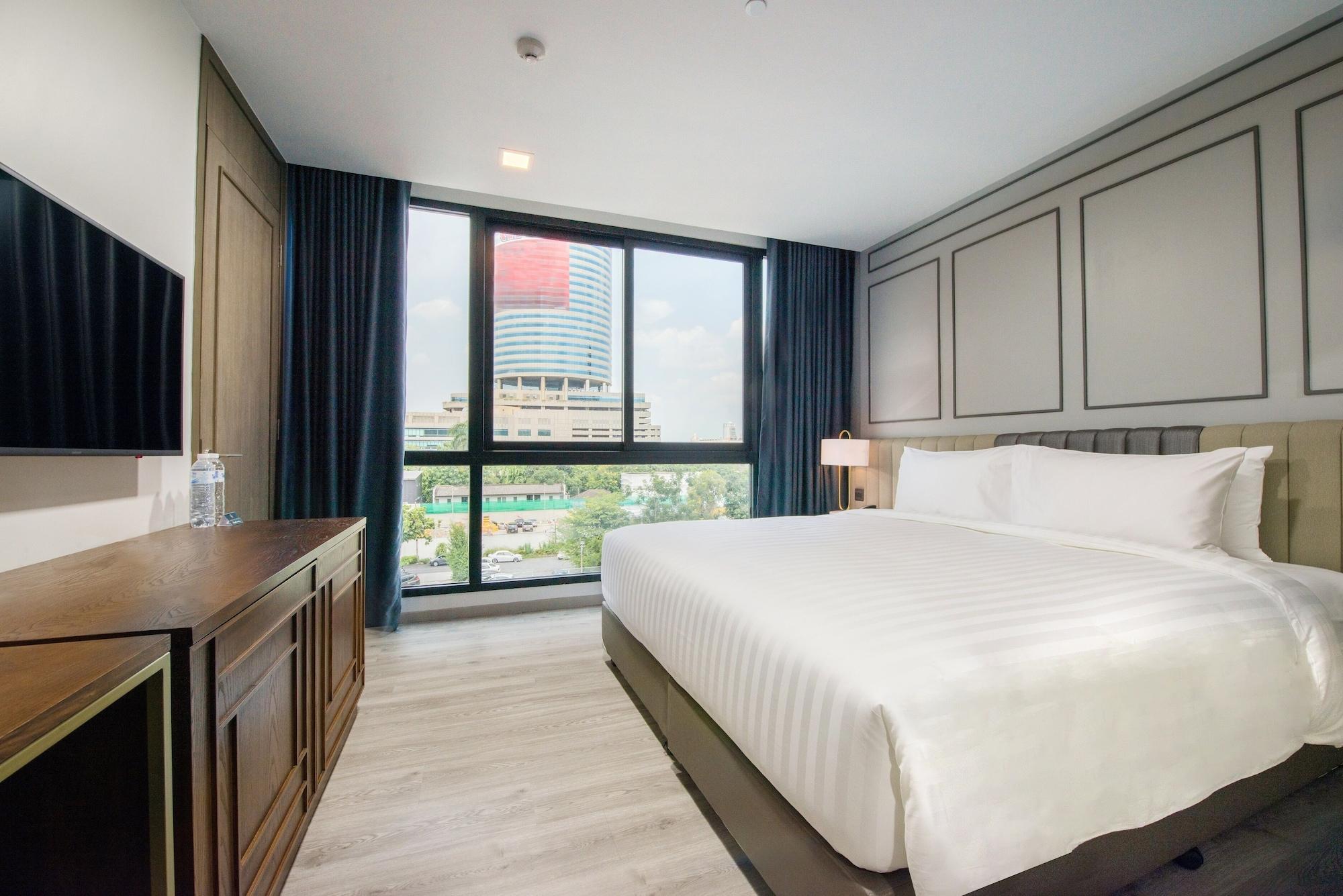 Maven Stylish Hotel Bangkok Exterior photo